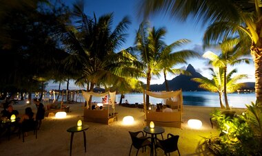Ultimate 4 Island Retreat - BOB Intercontinental Thalasso bar & lounge